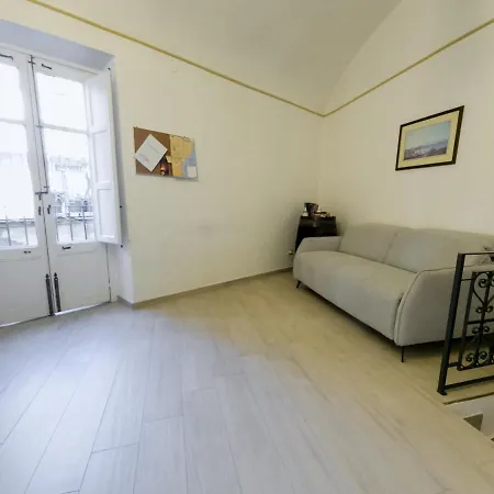 La Casa Dietro Le Quinte * Katania