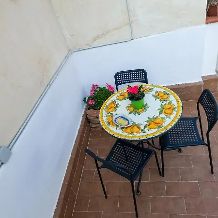 La Casa Dietro Le Quinte Apartment *
