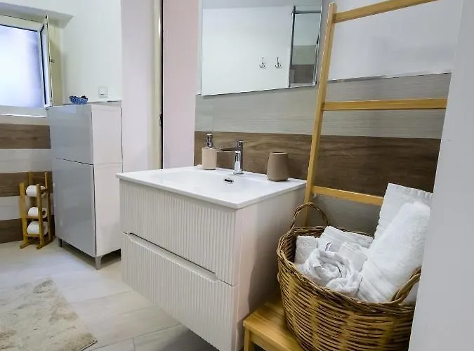 La Casa Dietro Le Quinte